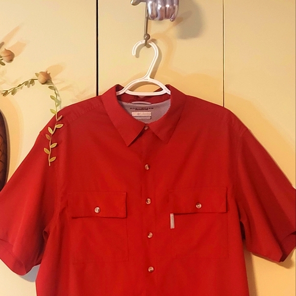 Columbia Casual Button down short sleeves Burgundy man's Large dress shirt - Picture 6 of 15